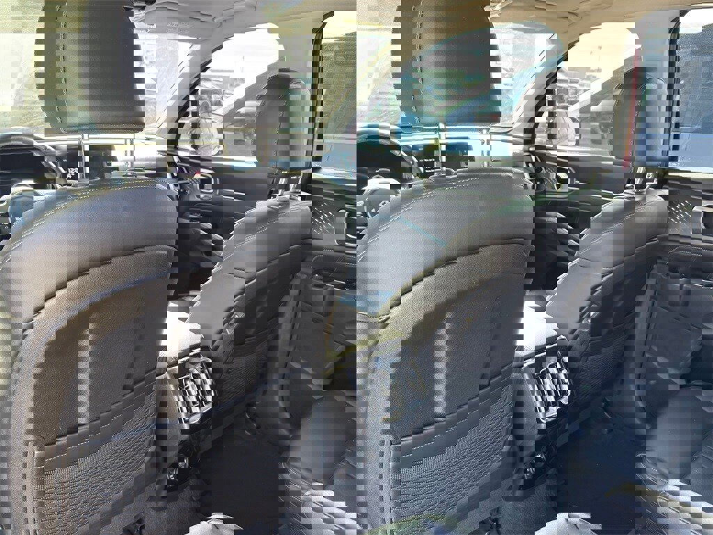 Used 2023 Kia Sorento SX image 27