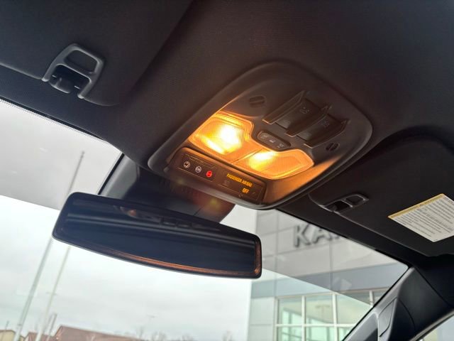 Used 2025 Chevrolet Colorado Z71 w/ Technology Package image 27