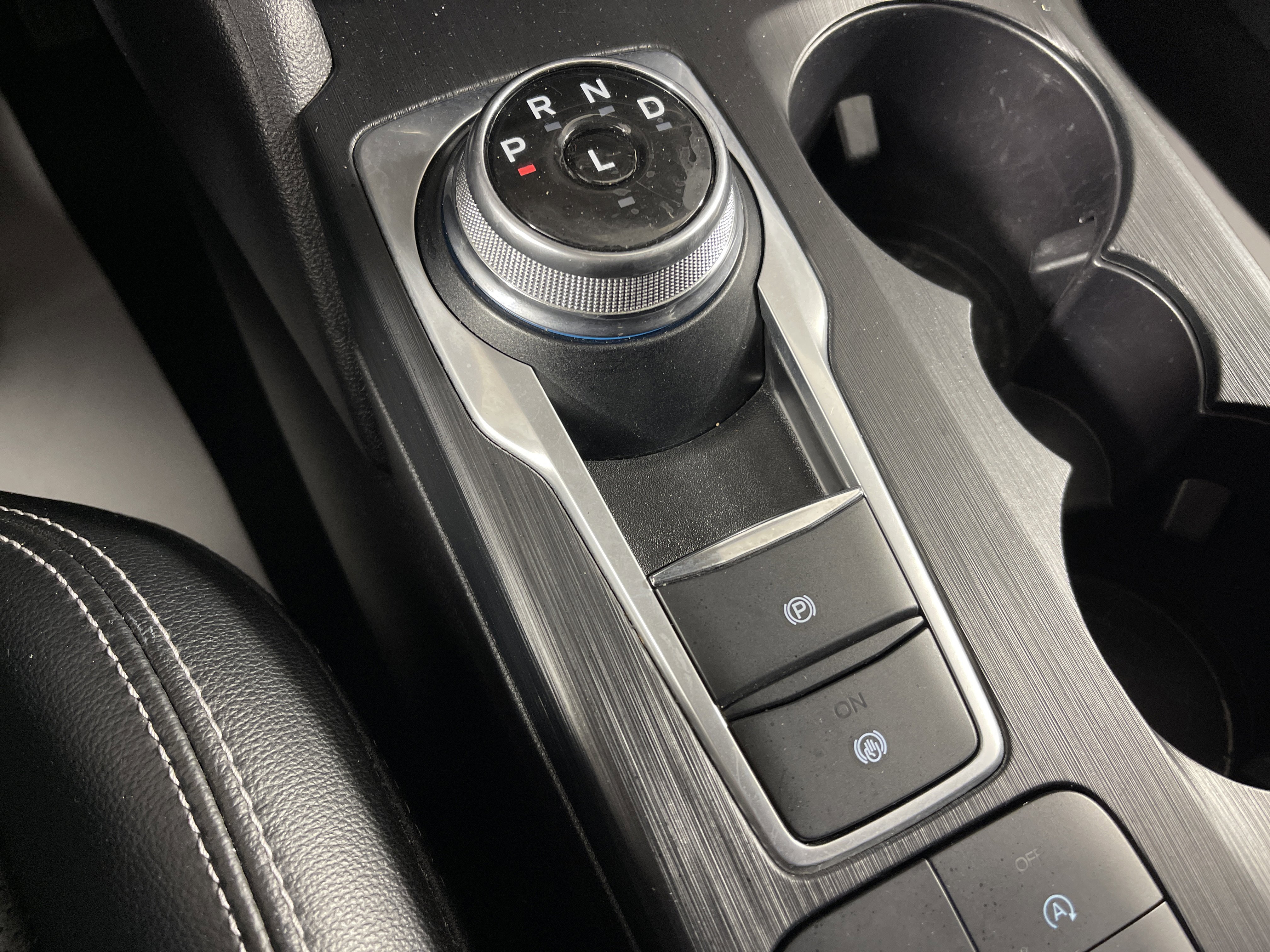 Used 2022 Ford Escape SEL w/ Technology Package image 25