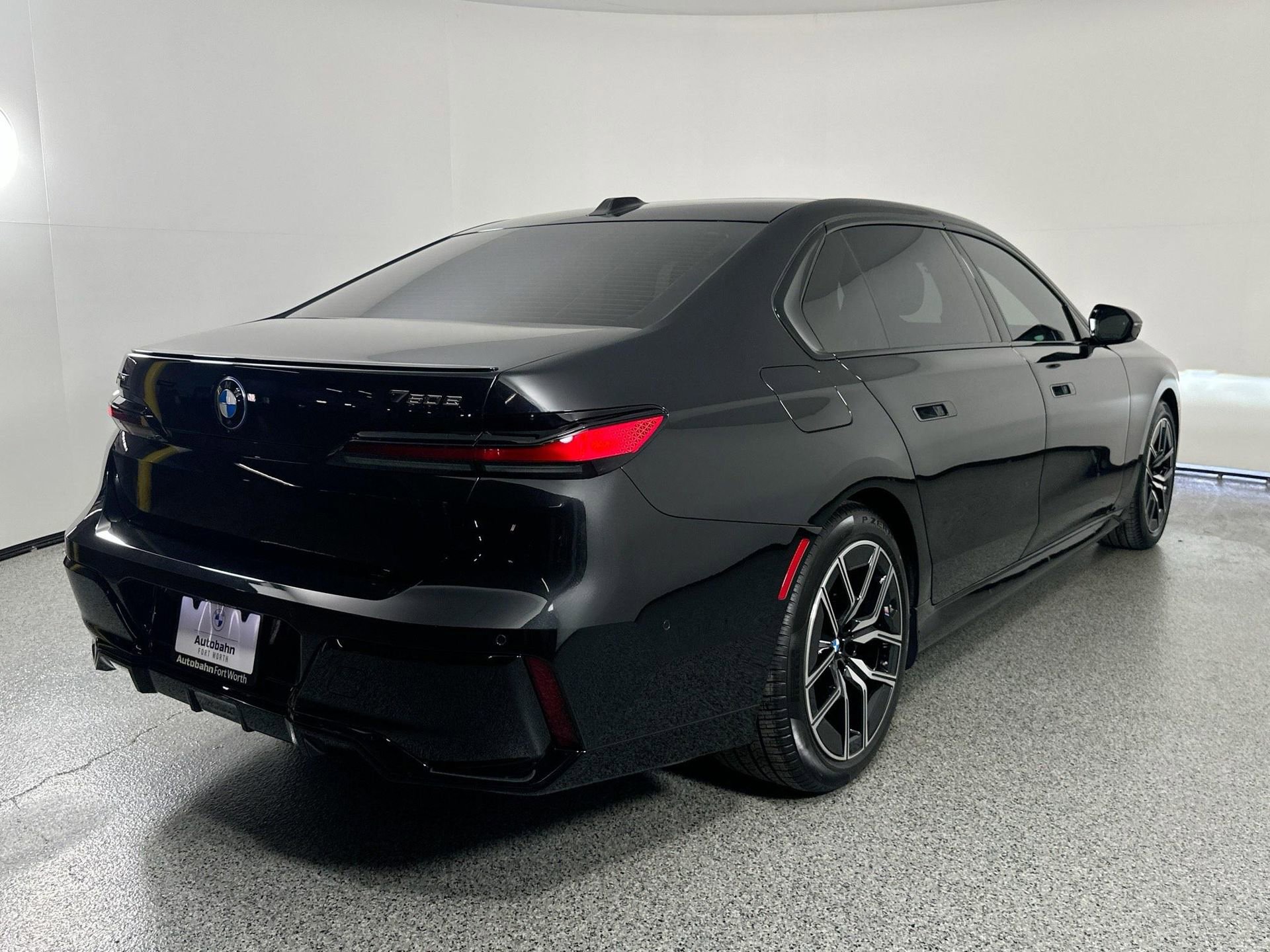 New 2026 BMW 750e xDrive w/ Executive Package image 4