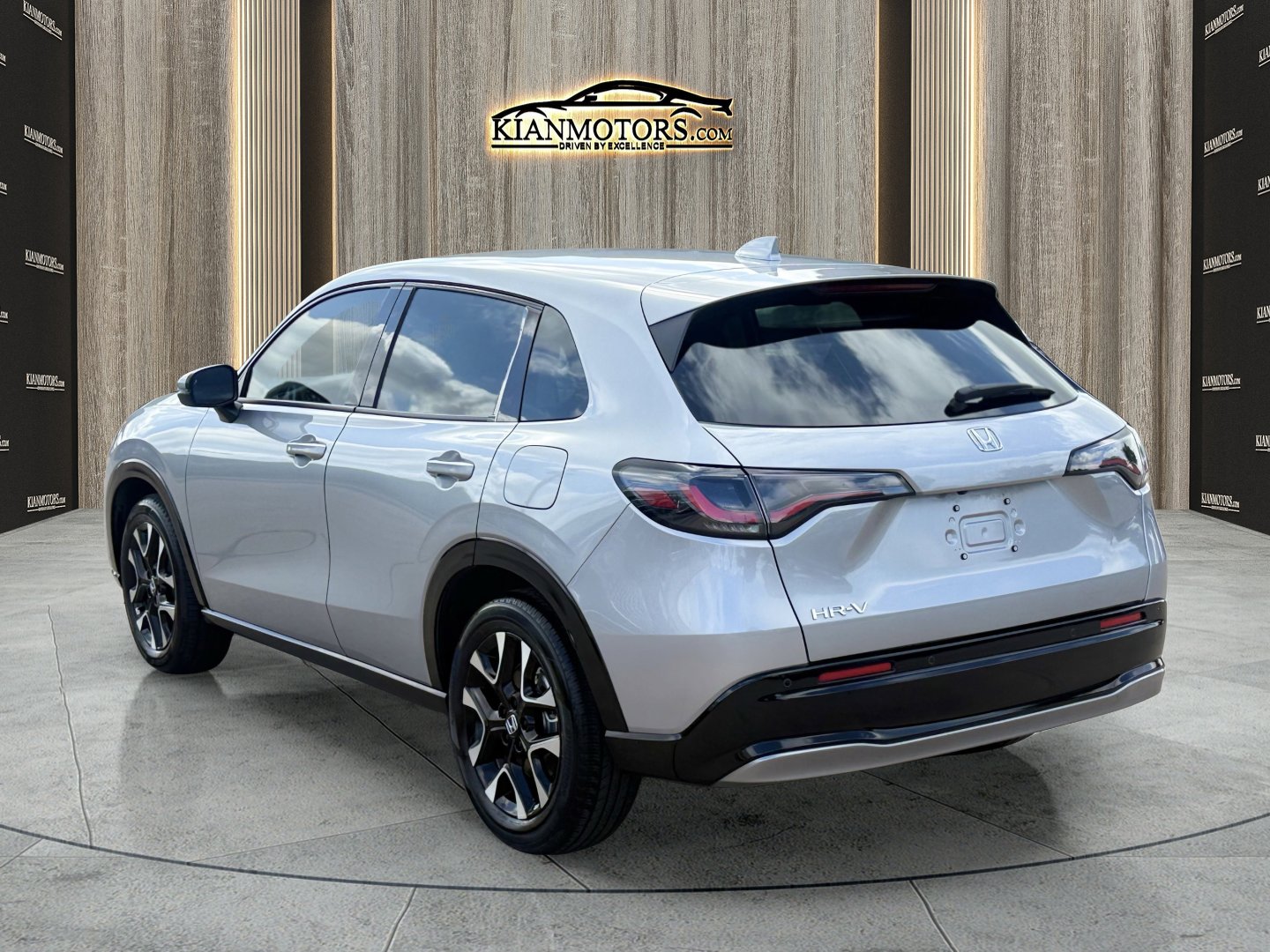 Used 2026 Honda HR-V EX-L image 10
