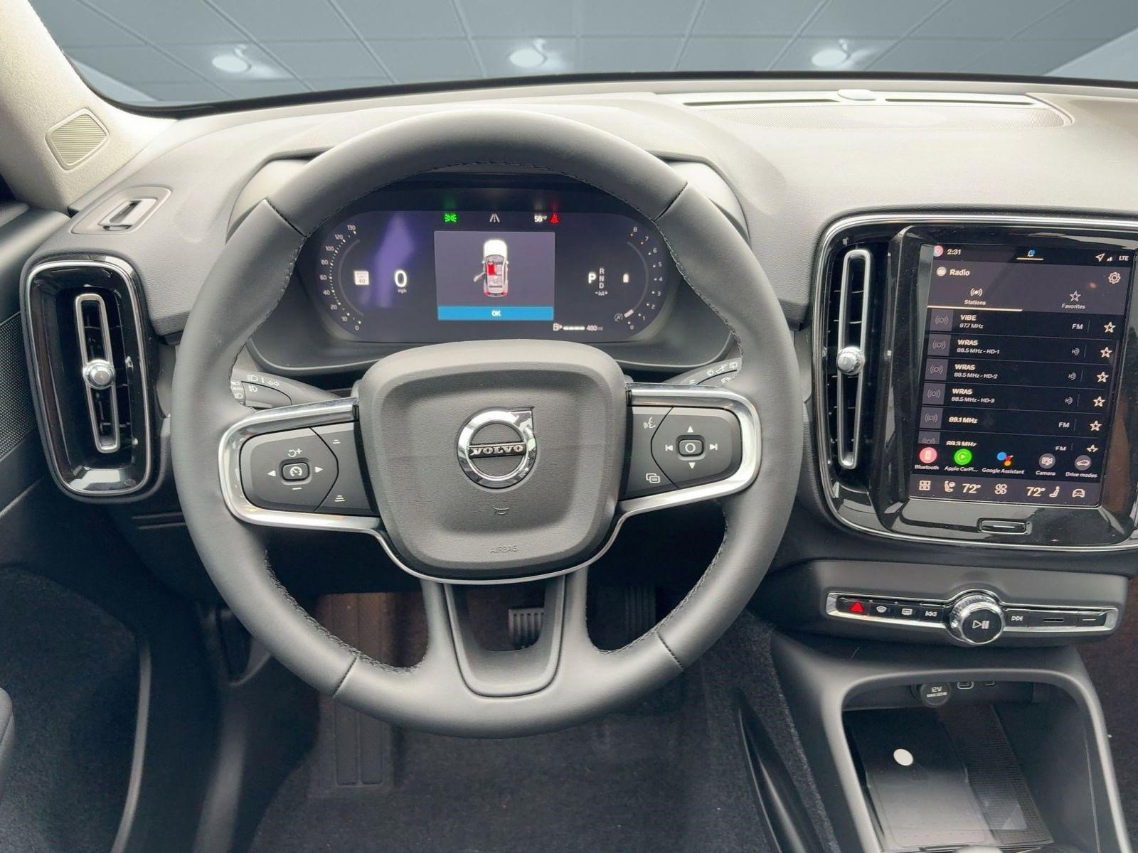 New 2026 Volvo XC40 B4 Core image 4