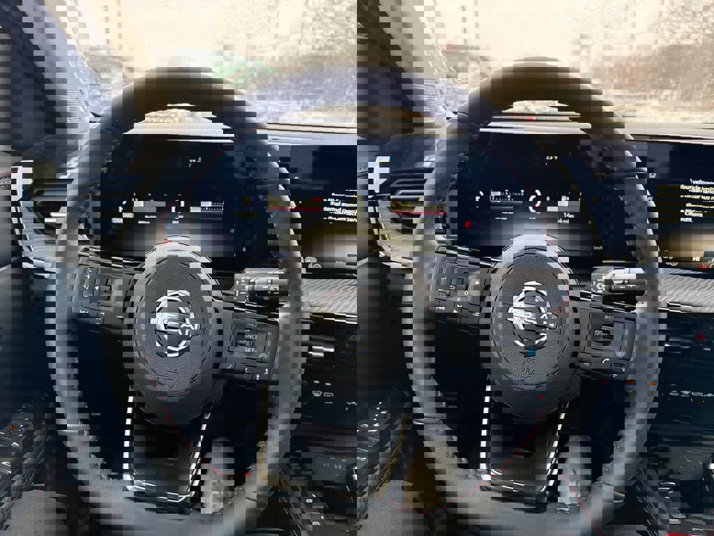 New 2026 Nissan Kicks SR image 12