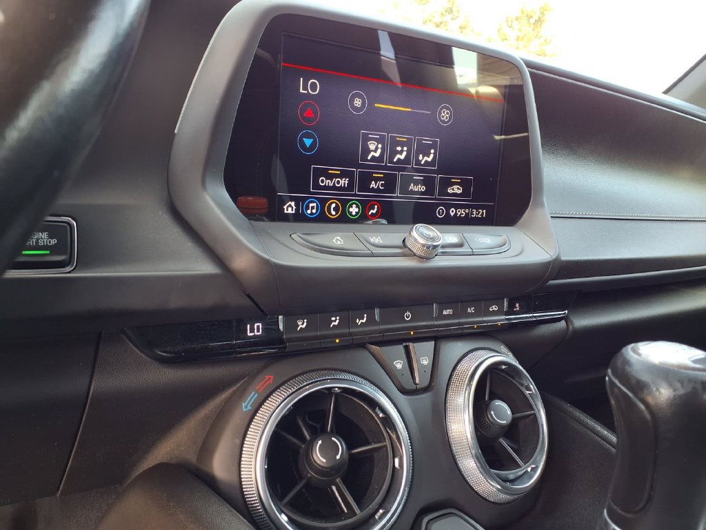 Used 2020 Chevrolet Camaro LT w/ Technology Package RWD image 14