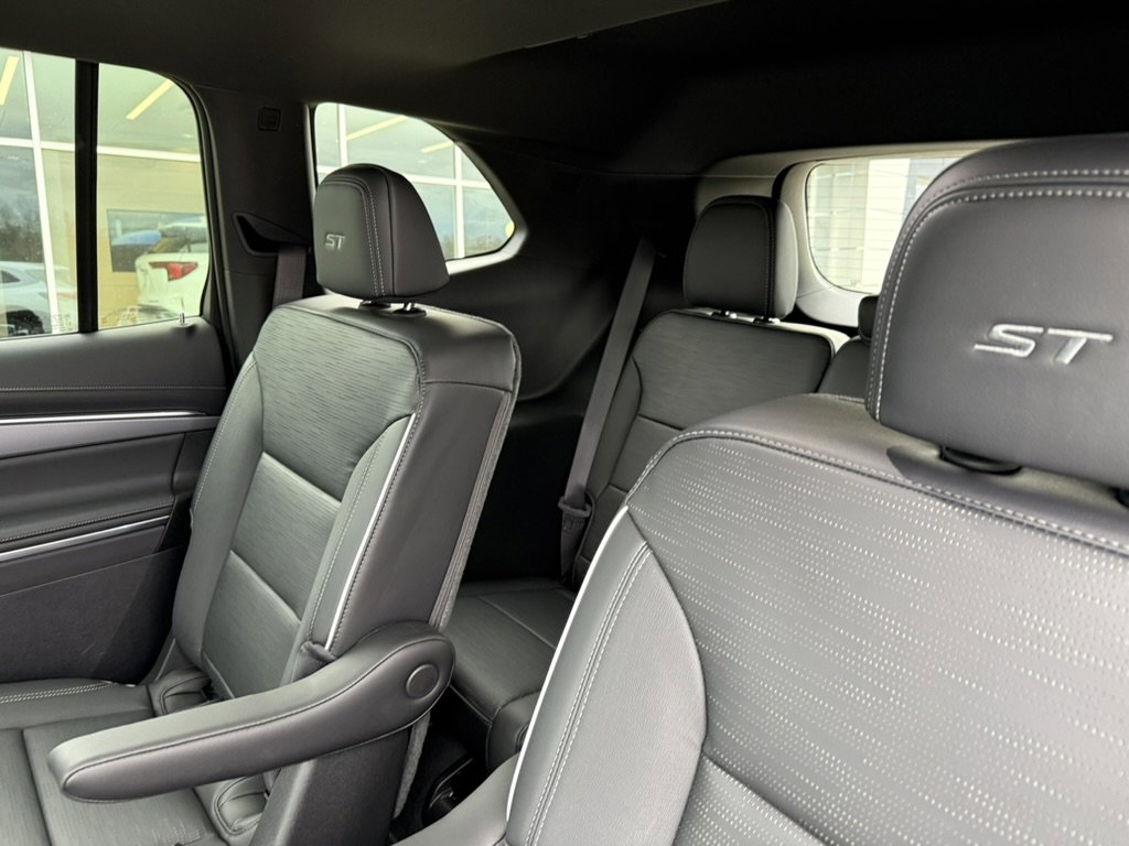 New 2026 Buick Enclave Sport Touring w/ Power Package image 11