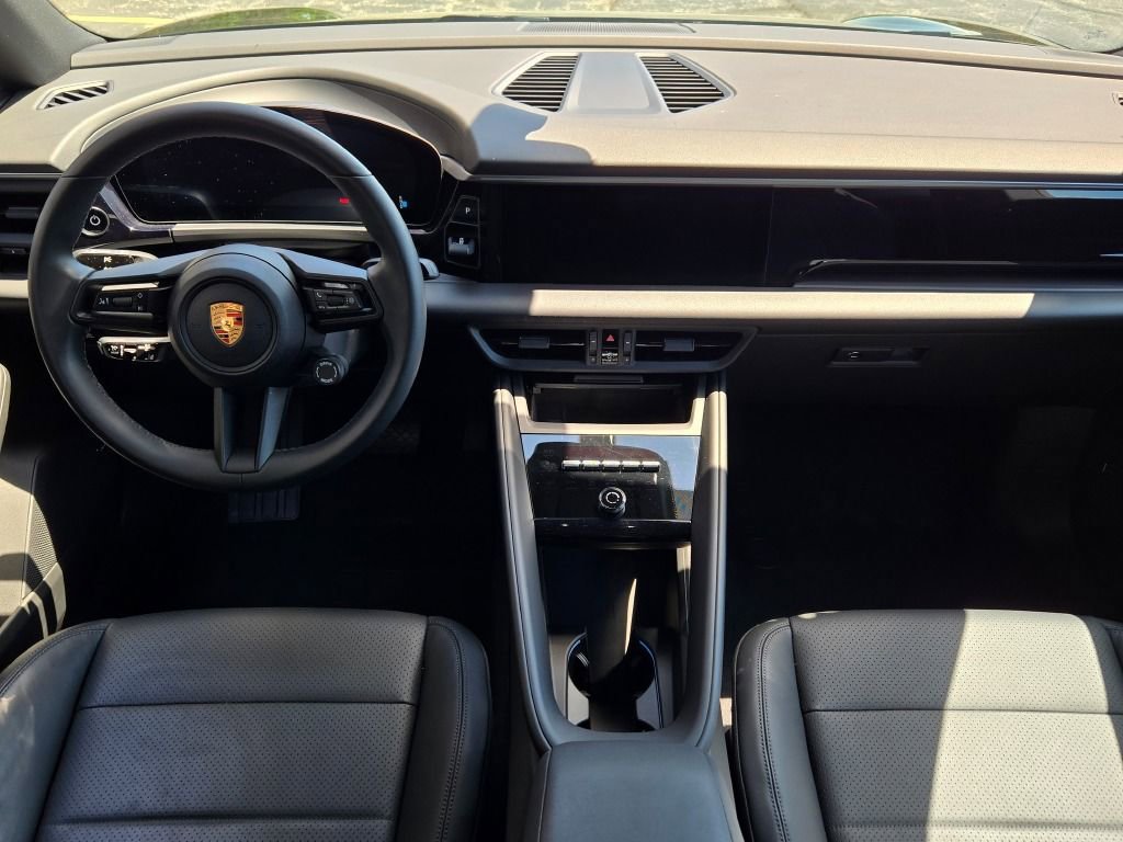 Certified 2024 Porsche Macan 4 Electric image 34