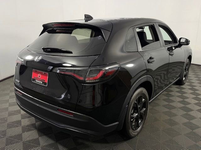 Used 2025 Honda HR-V LX image 8