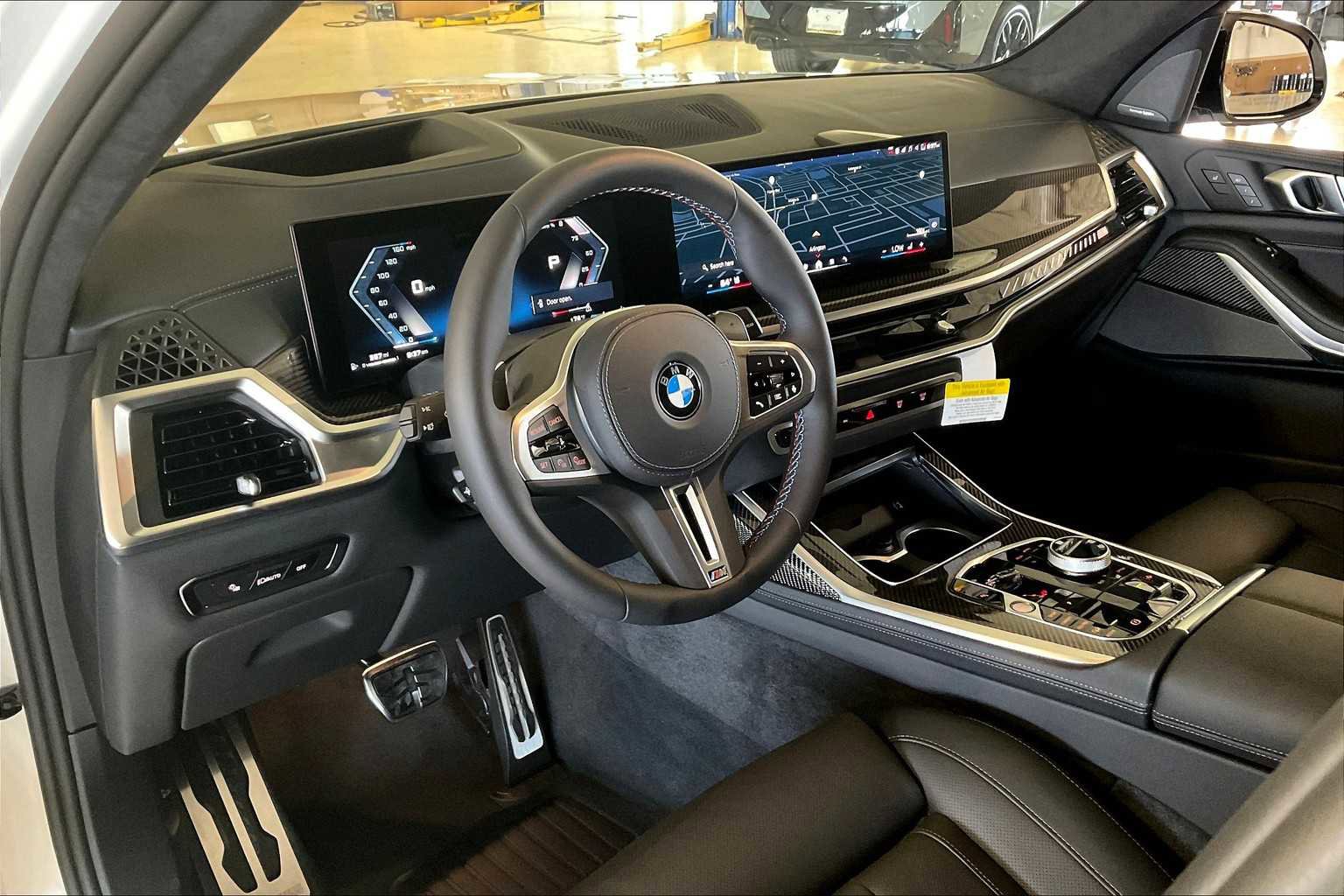 New 2026 BMW X7 M60i image 8