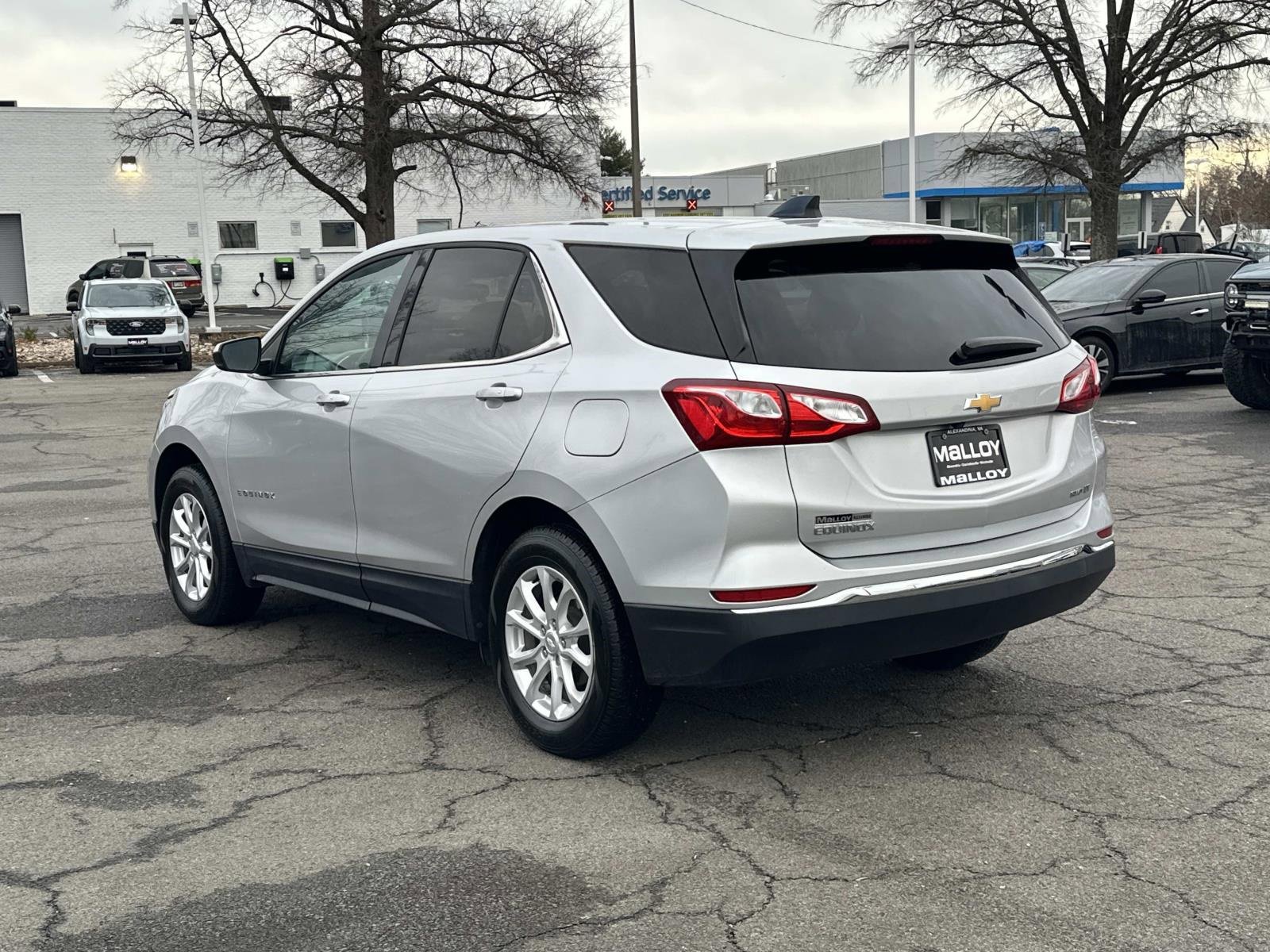 Used 2018 Chevrolet Equinox LT image 3