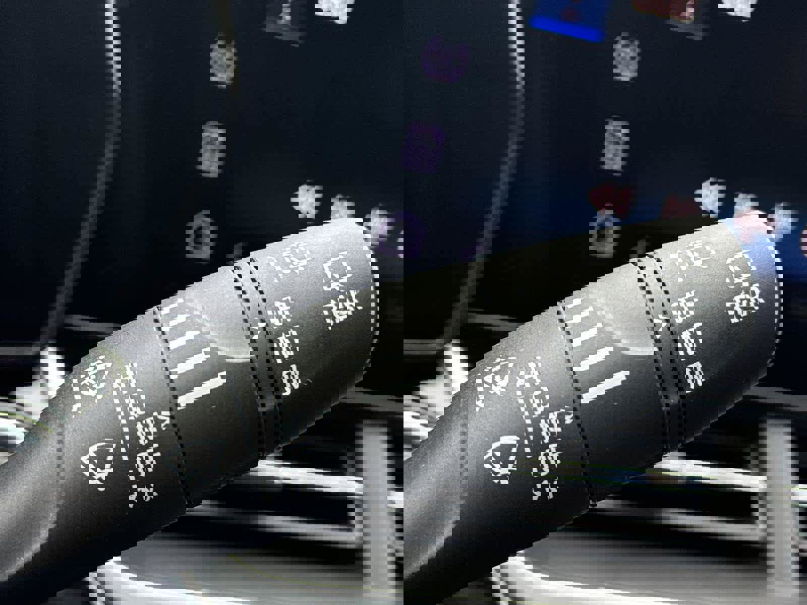 Used 2024 Chevrolet Trax RS w/ Sunroof Package image 28