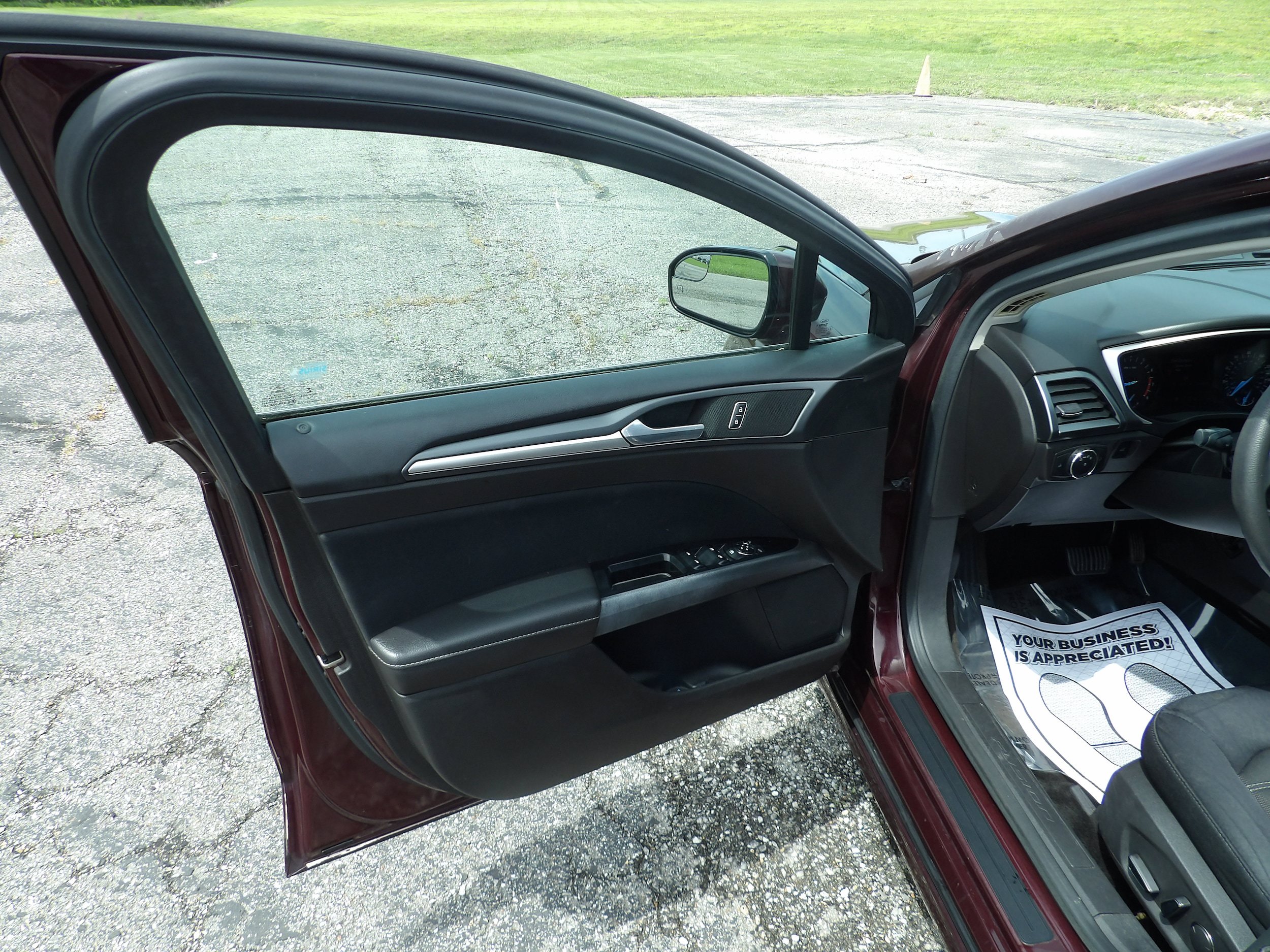 Used 2013 Ford Fusion SE FWD image 13