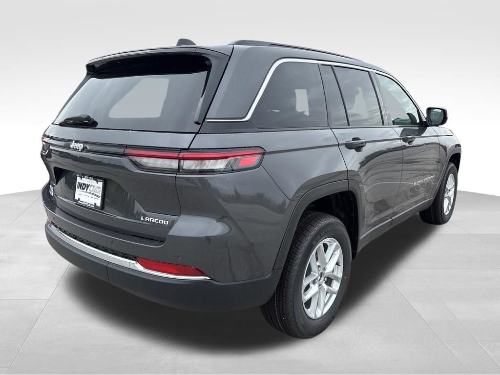New 2026 Jeep Grand Cherokee Laredo AWD/4WD image 4