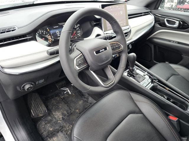 Used 2024 Jeep Compass Limited image 13