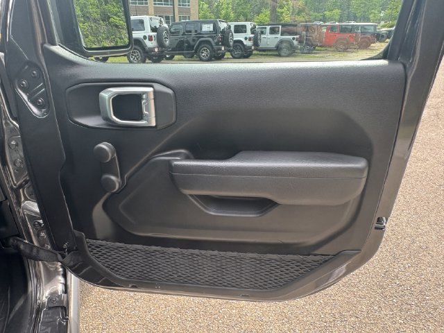 Used 2023 Jeep Wrangler Unlimited Sport AWD/4WD image 14
