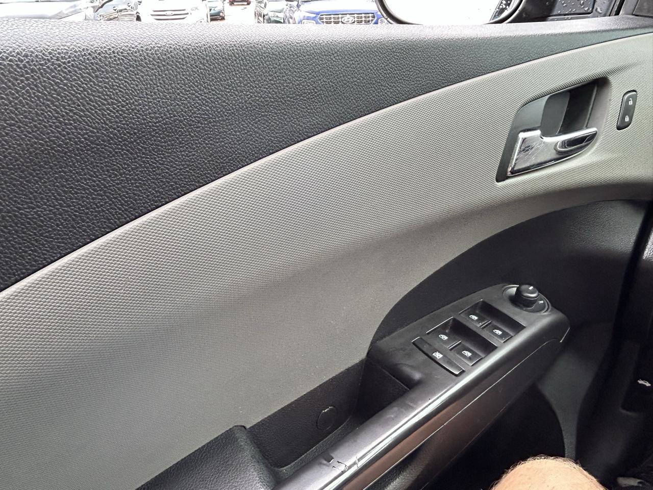 Used 2014 Chevrolet Sonic LT FWD image 26