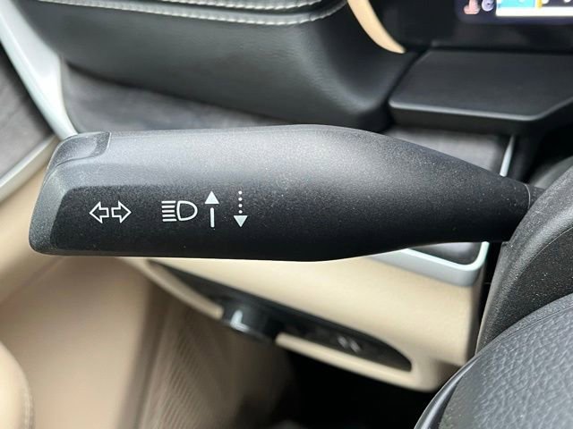 Used 2023 Jeep Grand Cherokee Limited image 38