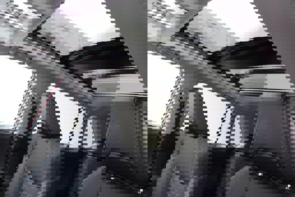 Used 2023 Toyota RAV4 Limited image 16