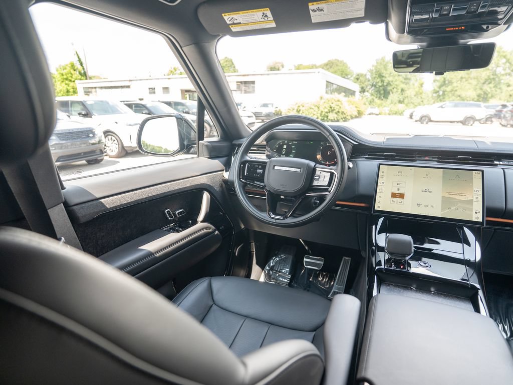 Certified 2026 Land Rover Range Rover Sport Dynamic SE AWD/4WD image 19