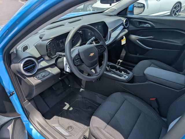 New 2026 Chevrolet Trax LS w/ LS Convenience Package FWD image 12