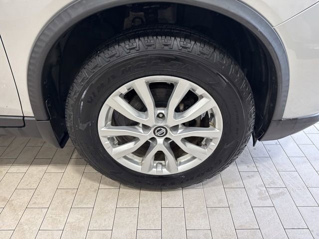 Used 2017 Nissan Rogue SV image 29
