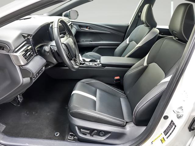Certified 2025 Toyota Camry SE FWD image 8
