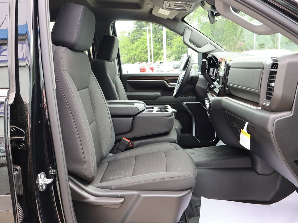 New 2026 GMC Sierra 3500 SLE w/ Preferred Package AWD/4WD image 42