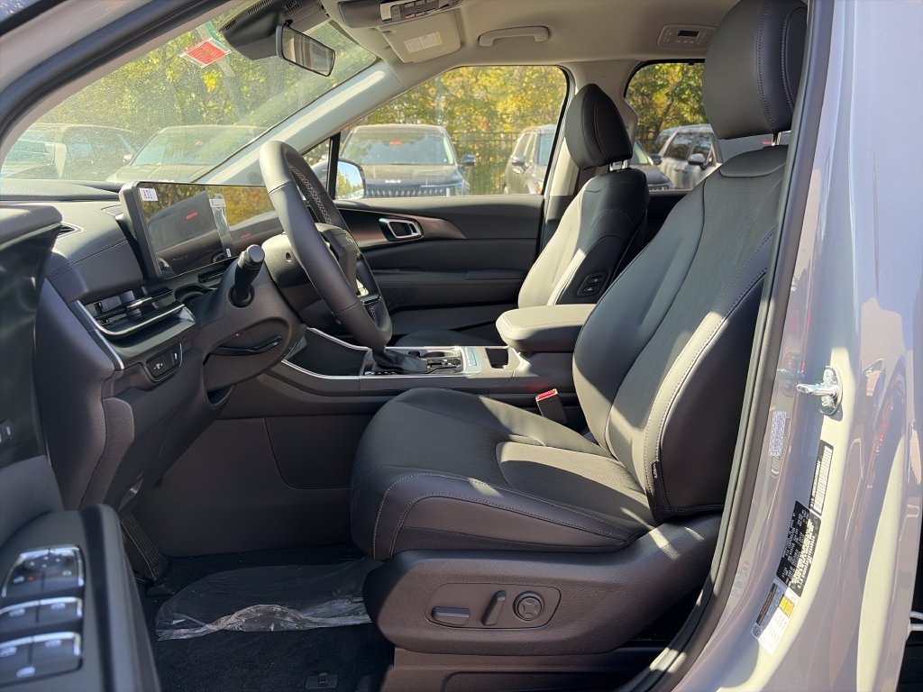 New 2027 Kia Carnival EX FWD image 15