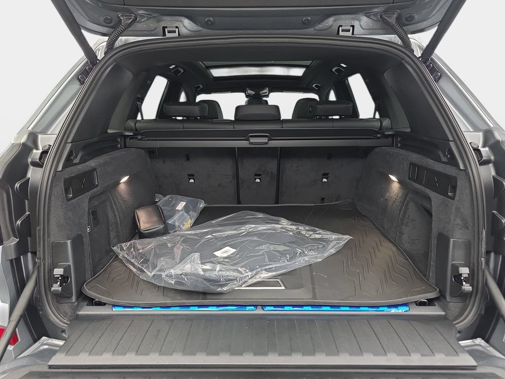 New 2026 BMW X5 xDrive50e w/ M Sport Package AWD/4WD image 12