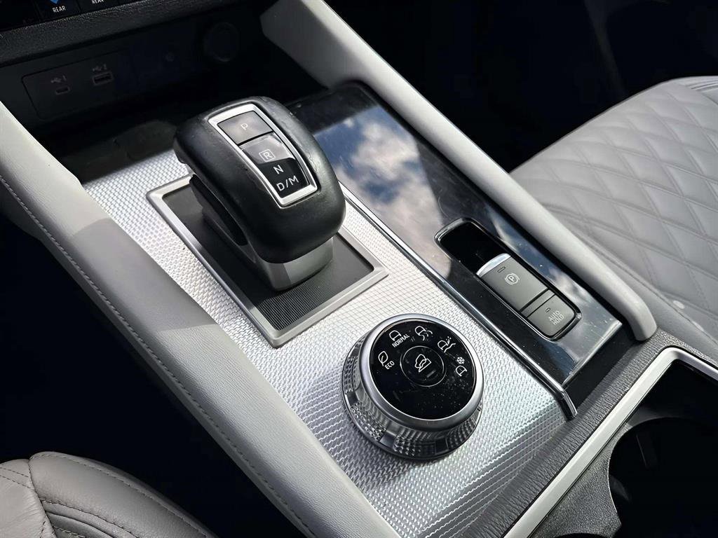 Used 2023 Mitsubishi Outlander SEL image 20