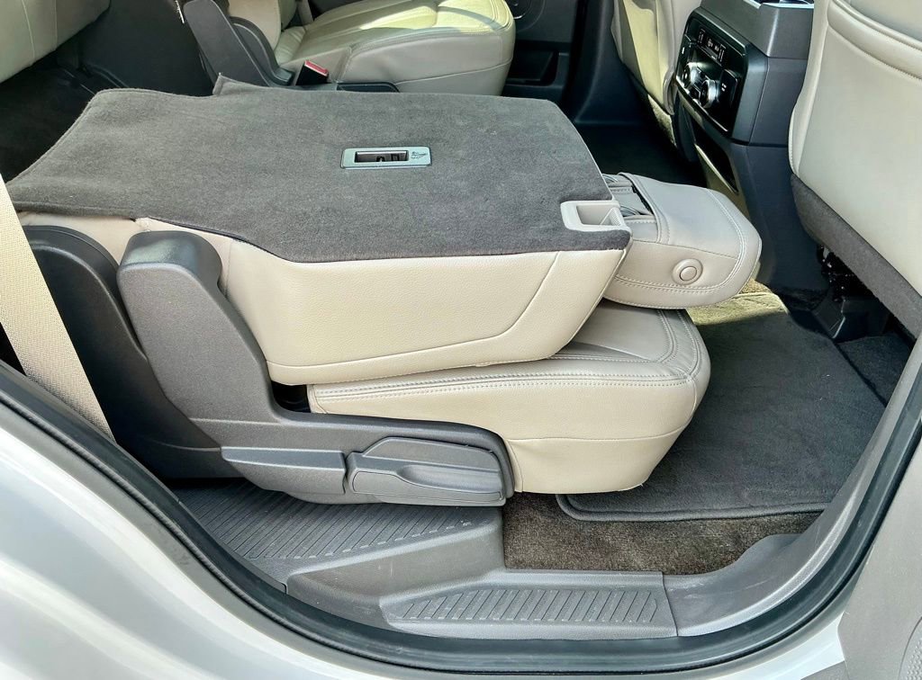 Used 2018 Ford Expedition Limited w/ Equipment Group 301A image 30