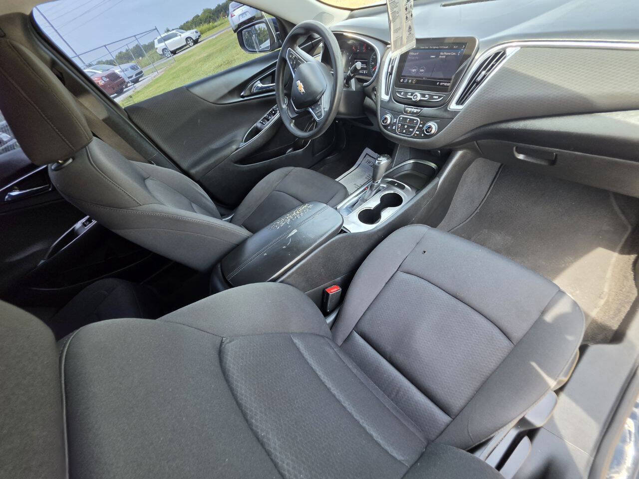 Used 2020 Chevrolet Malibu LT FWD image 4