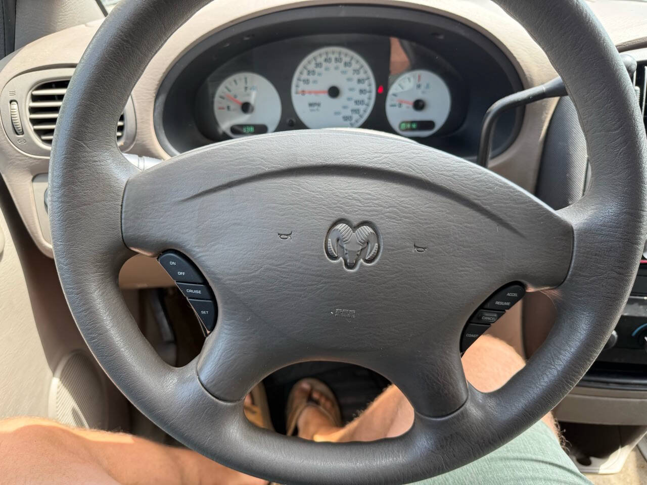 Used 2002 Dodge Caravan SE FWD image 20