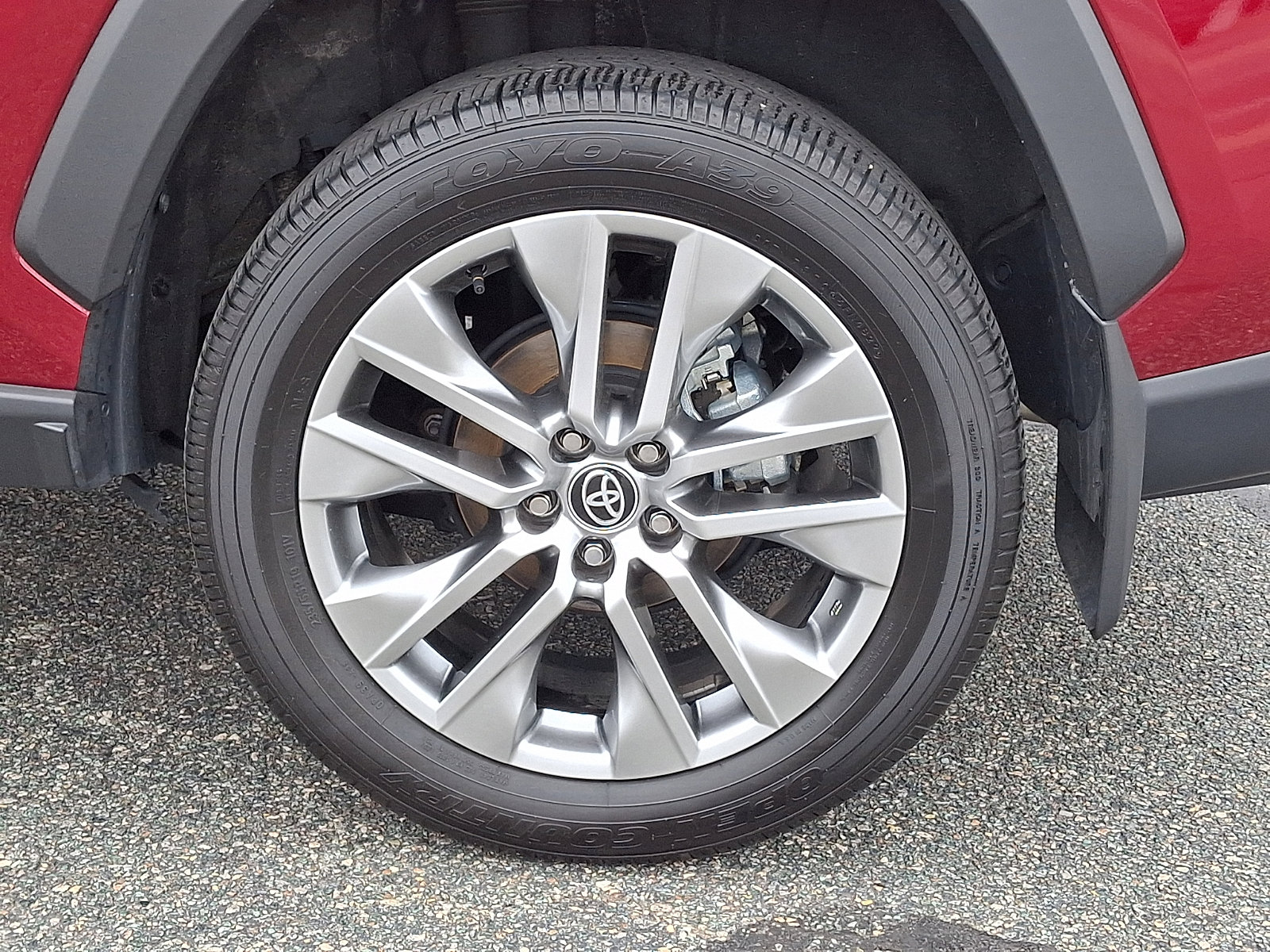 Used 2023 Toyota RAV4 XLE Premium image 8