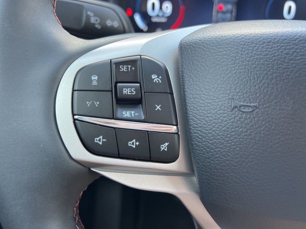 New 2026 Ford Explorer Active w/ Active Comfort Package image 18