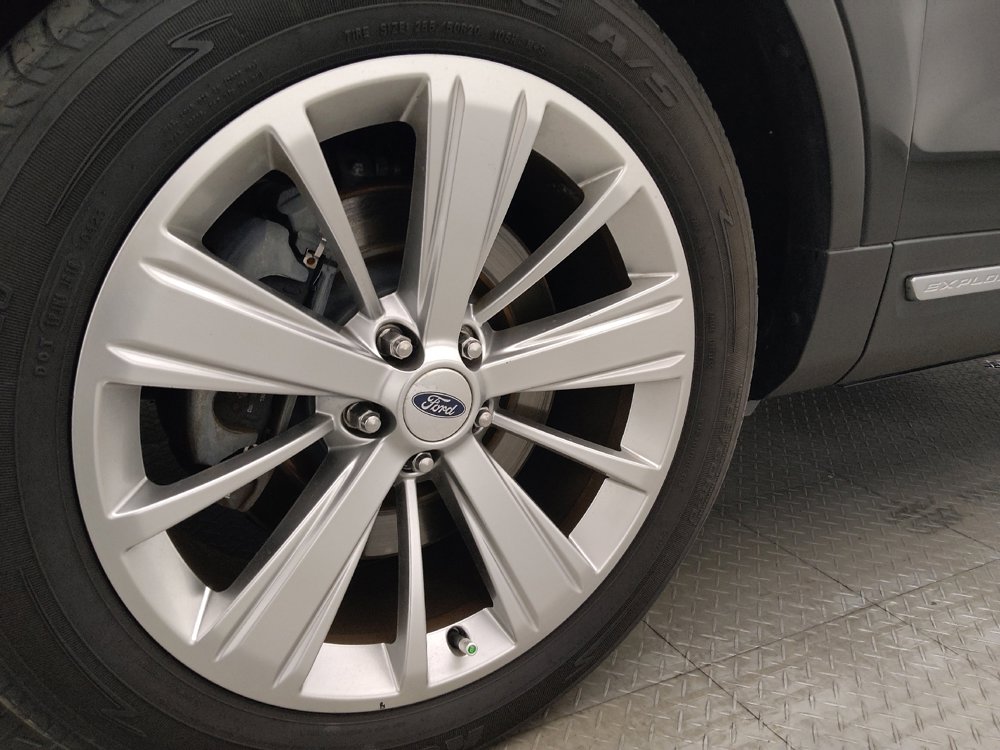 Used 2019 Ford Explorer Limited w/ Class III Trailer Tow Package FWD image 31