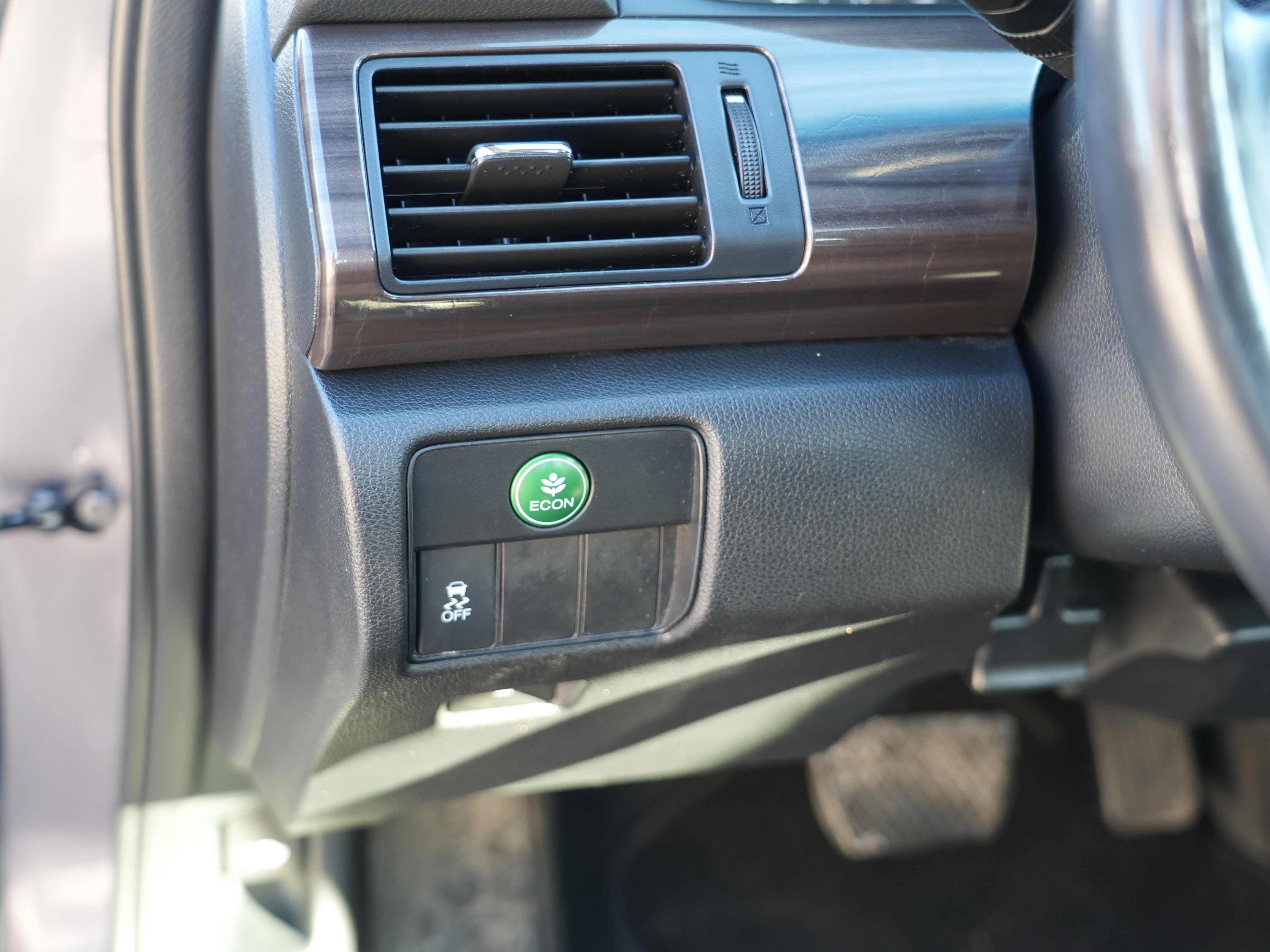 Used 2017 Honda Accord EX-L image 19