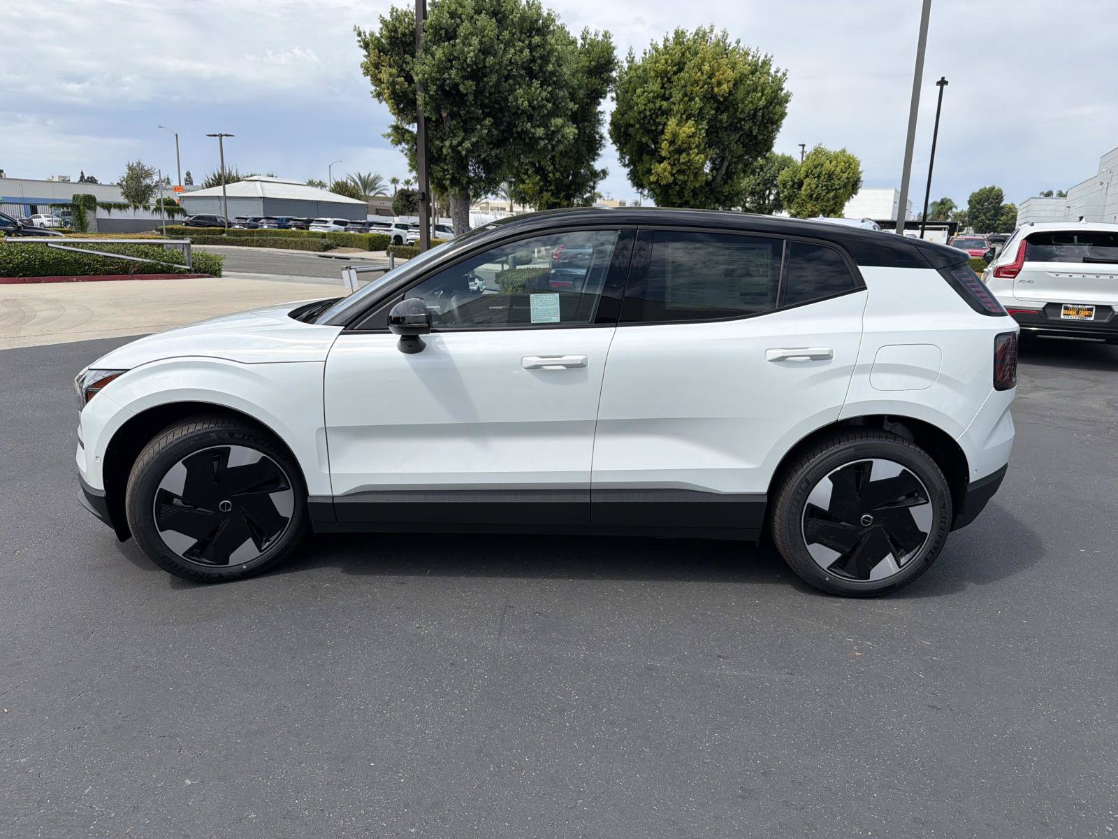 New 2026 Volvo EX30 Ultra w/ Climate Package AWD/4WD image 4