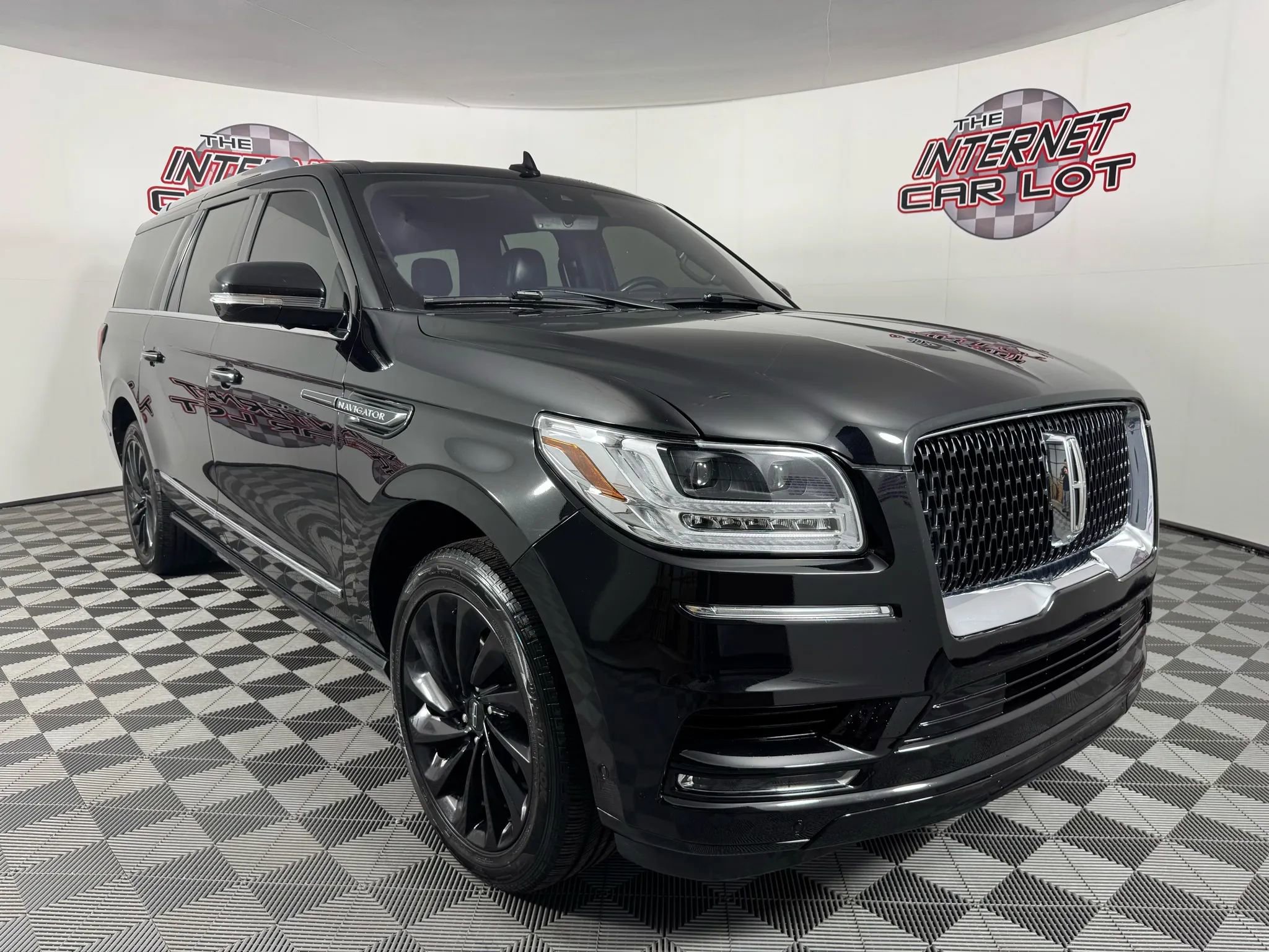 Used 2020 Lincoln Navigator L Reserve w/ Equipment Group 208A Reserve image 9