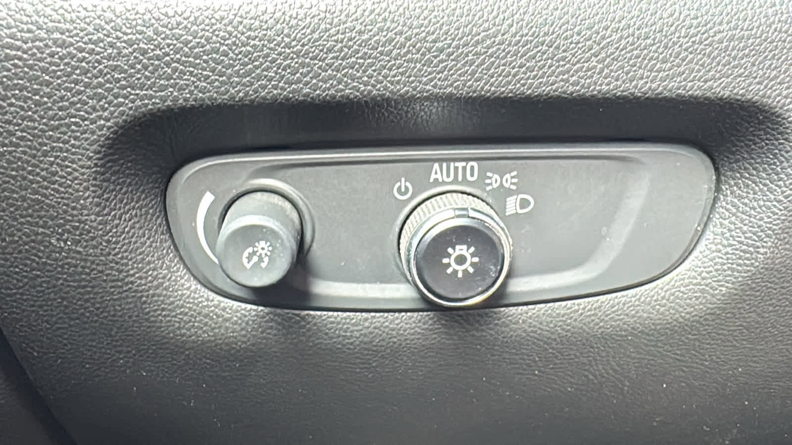 Certified 2023 Chevrolet Traverse LT AWD/4WD image 13