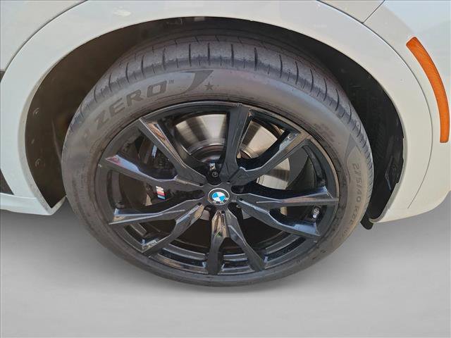 Used 2025 BMW X7 M60i AWD/4WD image 10
