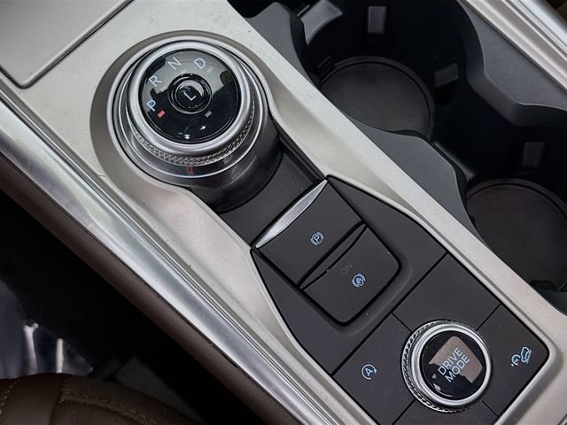 Used 2024 Ford Explorer King Ranch w/ Technology Package image 17