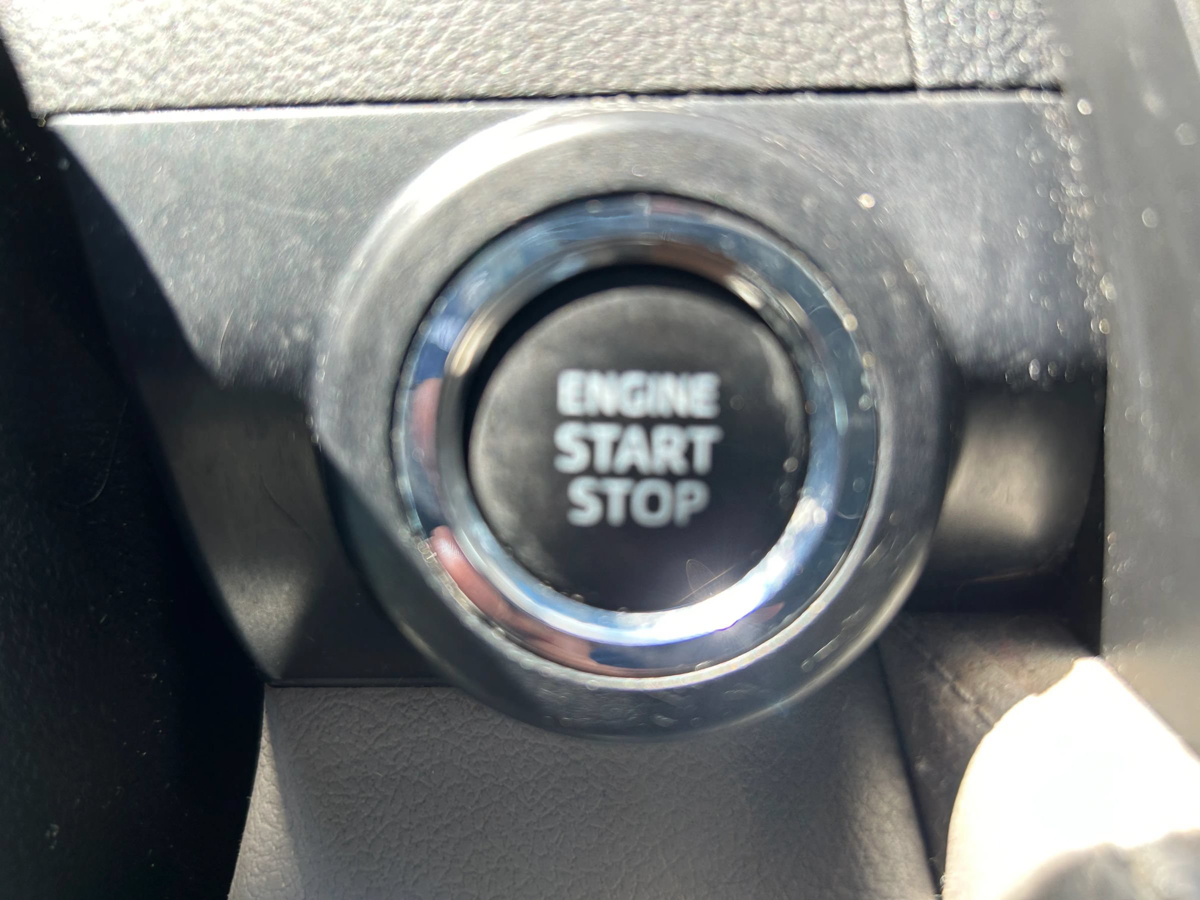 Used 2012 Toyota Camry XLE w/ Leather Pkg FWD image 19
