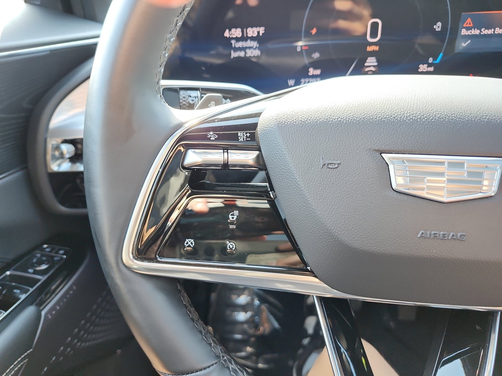 Used 2024 Cadillac Lyriq Luxury AWD/4WD image 22
