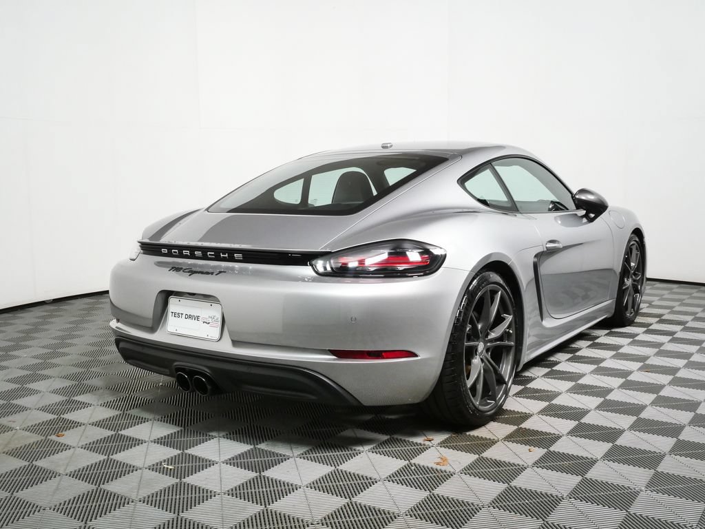 Certified 2022 Porsche 718 Cayman RWD image 24