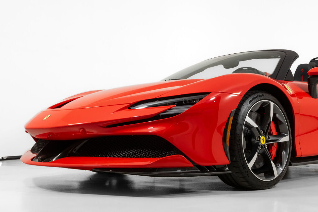Used 2023 Ferrari SF90 Spider AWD/4WD image 11