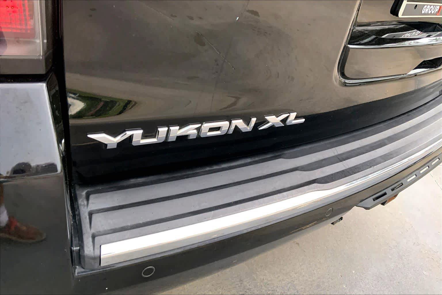 Used 2016 GMC Yukon XL Denali w/ Open Road Package AWD/4WD image 9