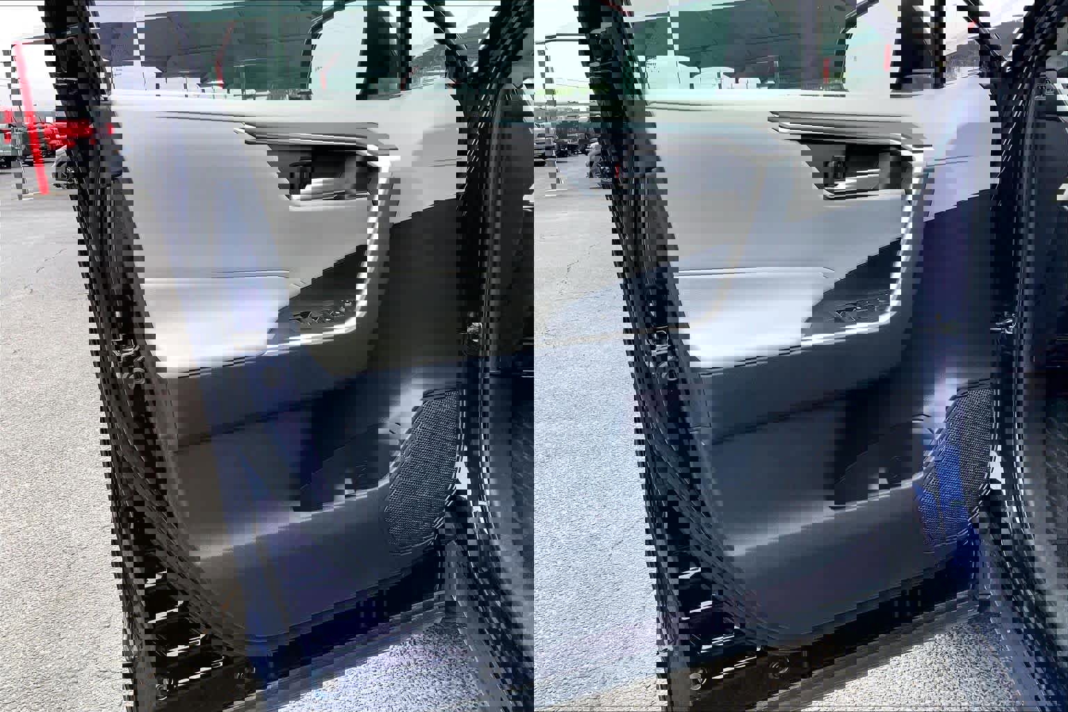 Used 2023 Toyota RAV4 XLE Premium FWD image 22