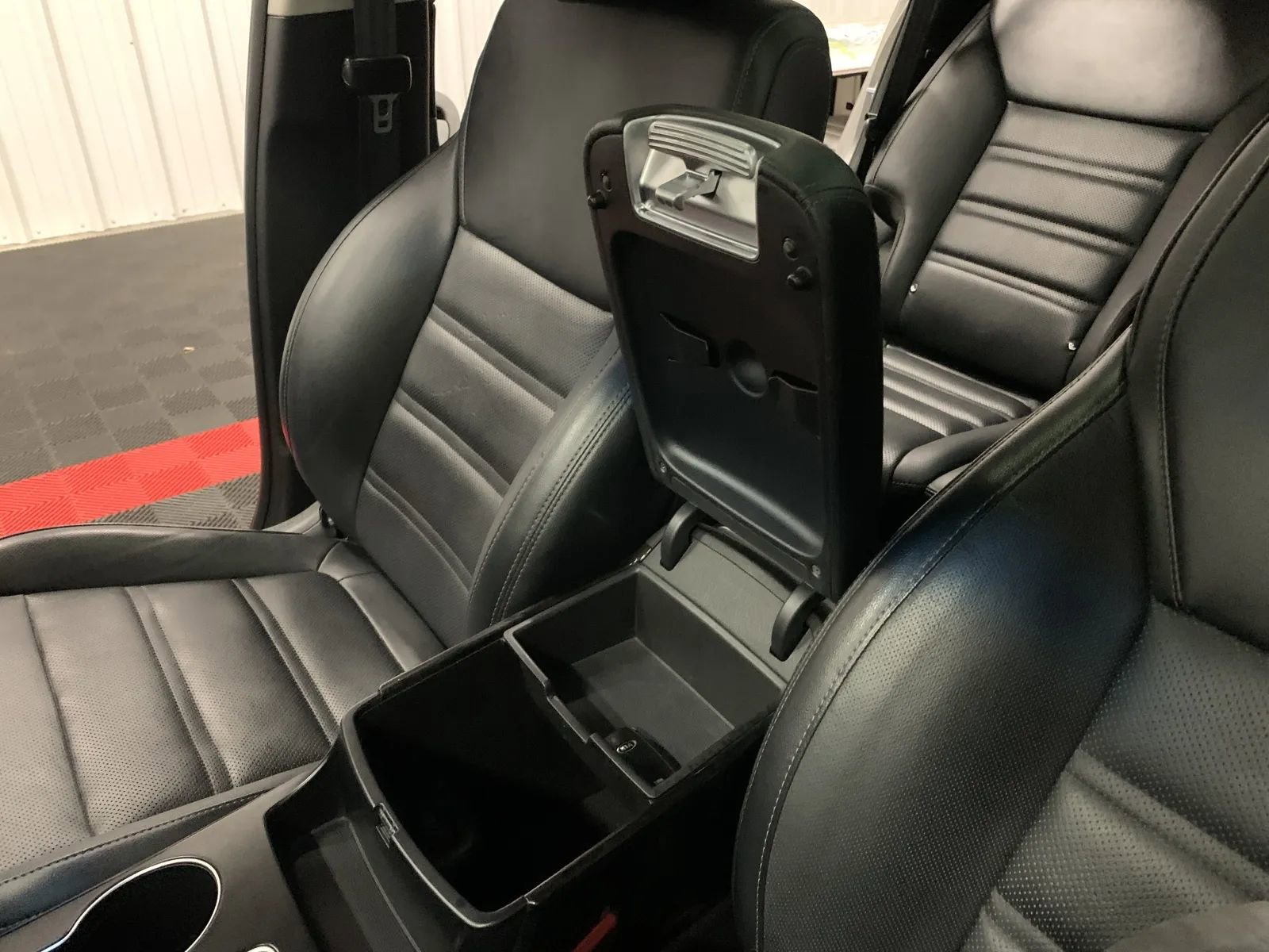 Used 2018 Kia Sorento SX image 37