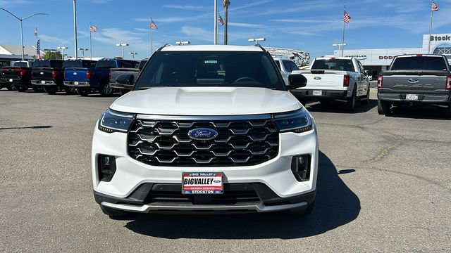 New 2026 Ford Explorer Platinum RWD image 8