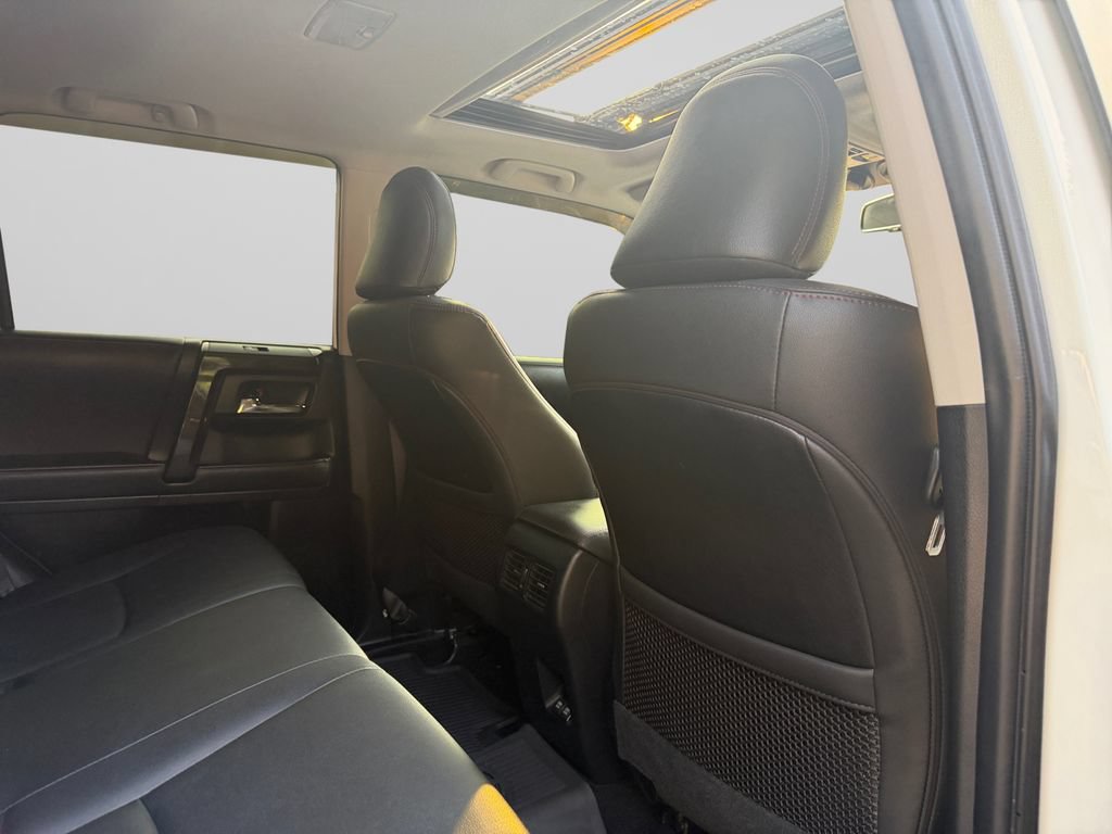 Used 2021 Toyota 4Runner Venture w/ Moonroof Package AWD/4WD image 17